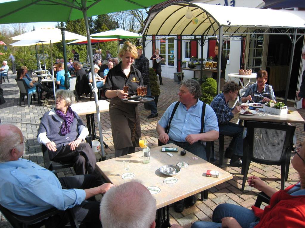 Vakantiepark de Bronzen Eik Sellingen Buitenkant foto