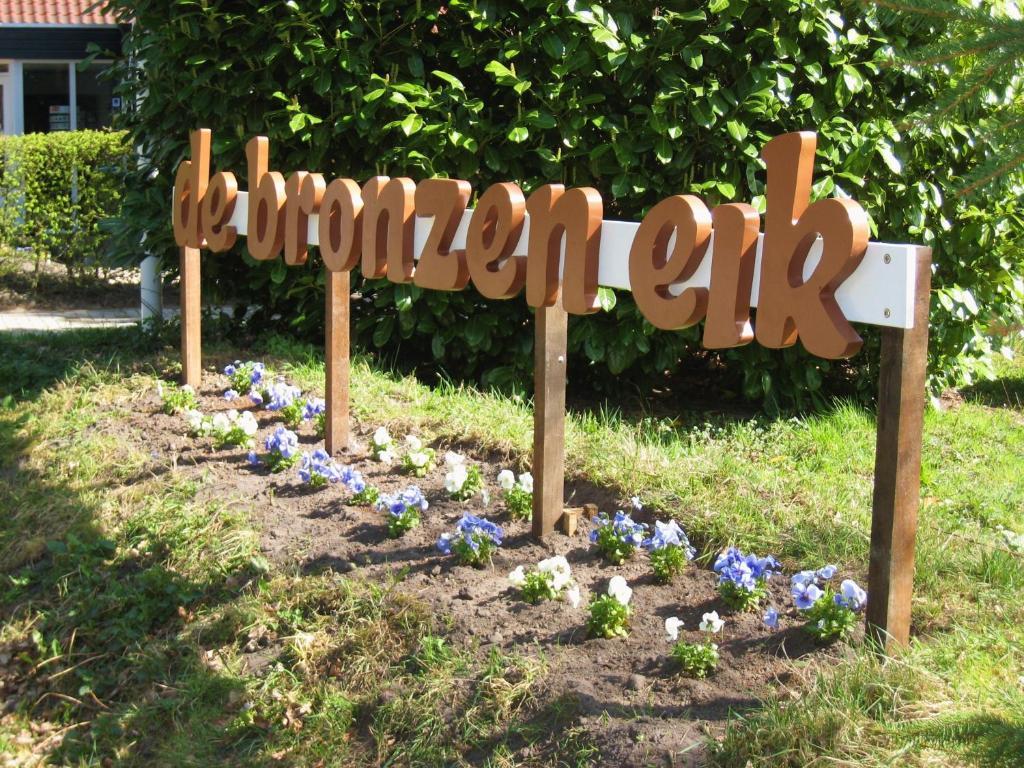 Vakantiepark de Bronzen Eik Sellingen Buitenkant foto